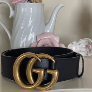 EUC black and gold Gucci belt authentic size 80 28” waist